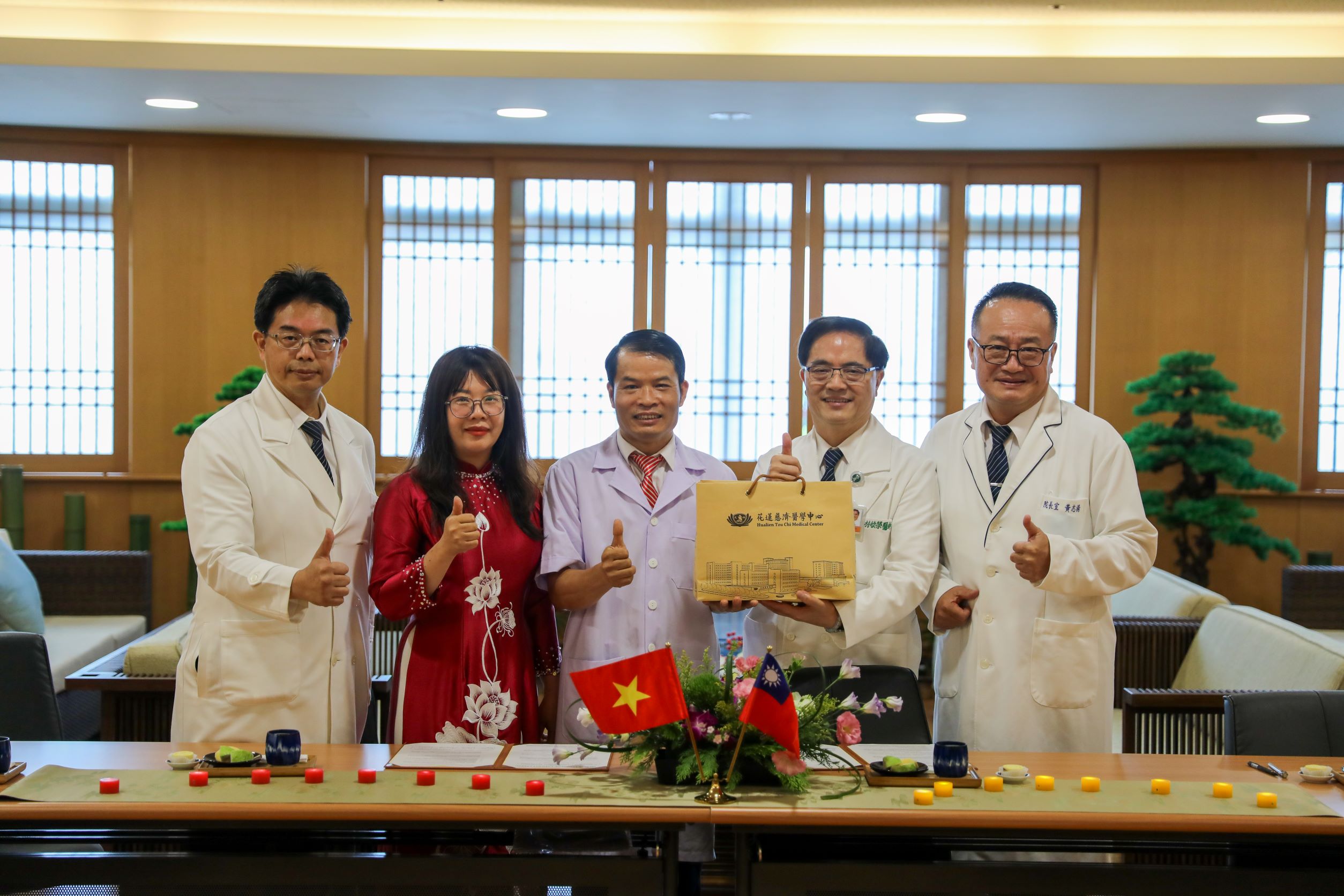 花蓮慈院與越南草藥科學發展院攜手草藥未來