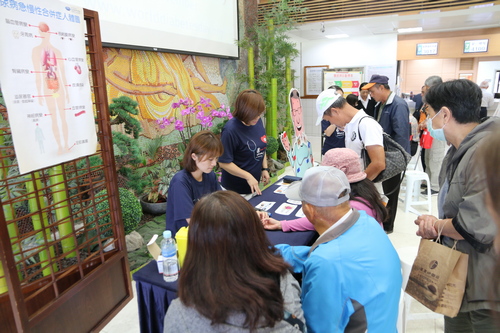 衛教活動現場，還有認識糖尿病高風險症狀等闖關活動，邀請民眾一起認識糖尿病