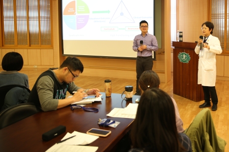 聯席會特別邀請大林慈院急診部及教學部主治醫師李振威分享CBME的應用 聯席會特別邀請大林慈院急診部及教學部主治醫師李振威分享CBME的應用