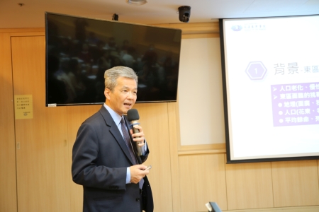 蓮慈院主任秘書陳星助分享花蓮慈院運用資通訊科技應用在偏鄉醫療的成果