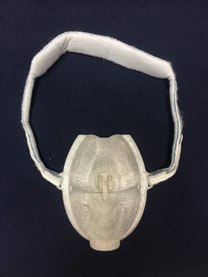 花蓮慈濟醫院護理人員發想、投入創新研發改良每天使用的醫療器材，發明了「持續性給氧面罩」