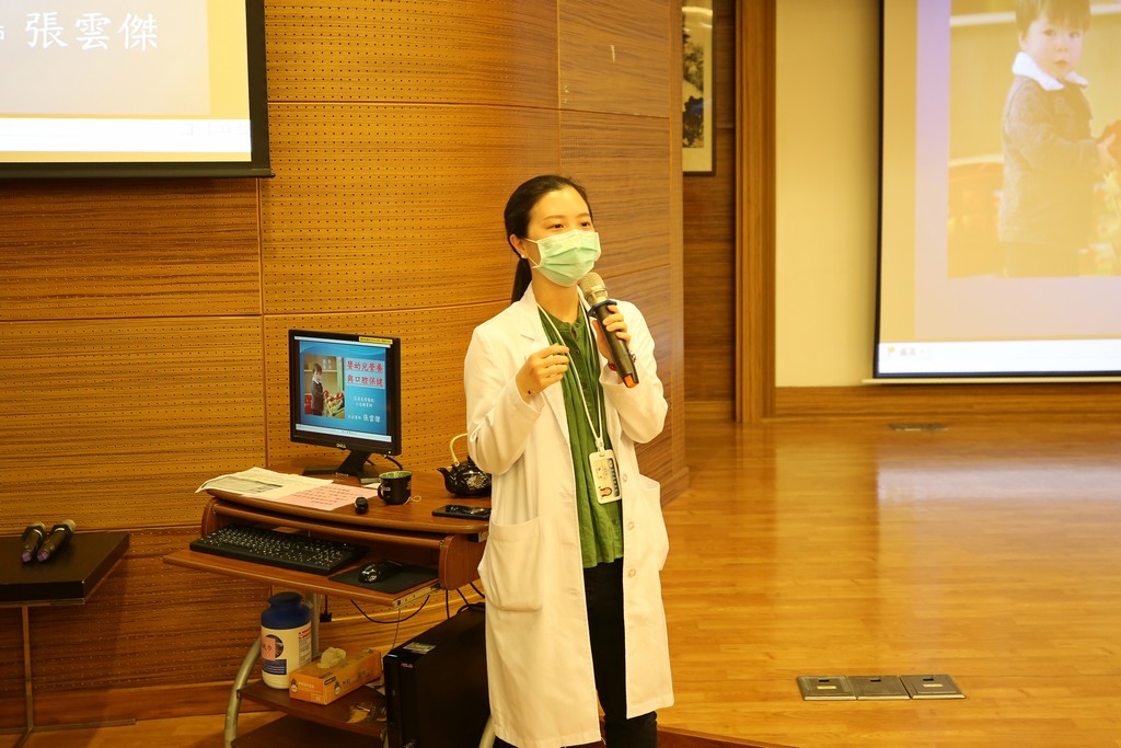 花蓮慈院婦產部醫師陳萱表示，將媽媽教室改名為「媽媽嘉年華」，是希望讓所有的媽媽來到這裡很放鬆之外，也能學習新知、享受人生