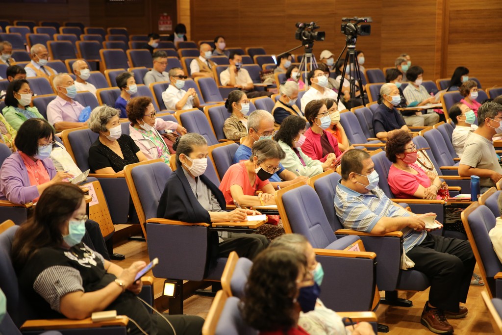 林于立醫師與民眾分享腎臟病預防及治療的護腎原則