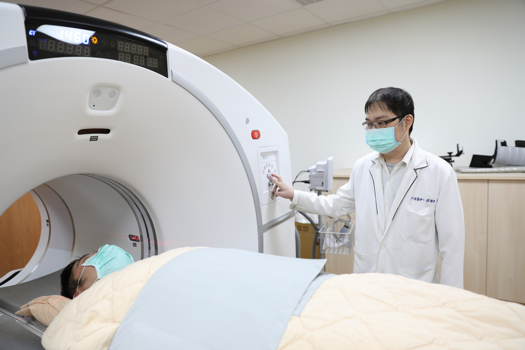 數位正子斷層照影掃描儀