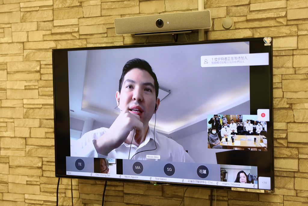 菲律賓的Kevin醫師透過視訊，克服菲律賓目前嚴重的疫情影響參加論壇。