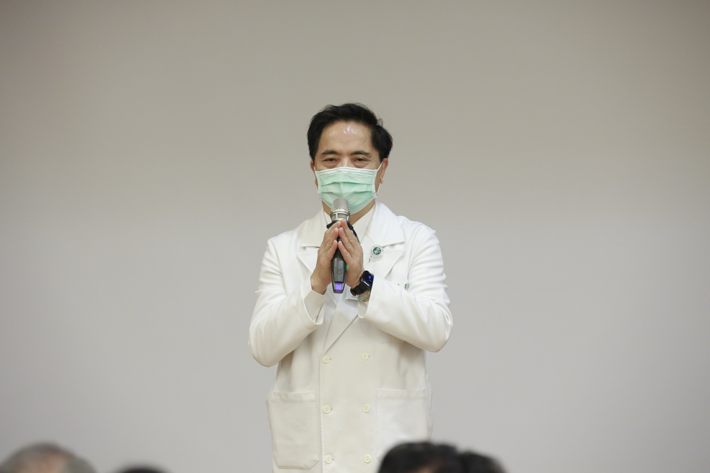 花蓮慈濟醫院八月十七日歡度三十四歲的生日，十五日上午，花蓮慈濟醫院舉辦院慶大會，醫護、行政與慈濟志工，齊聚花蓮慈院，回顧34年來的點點滴滴