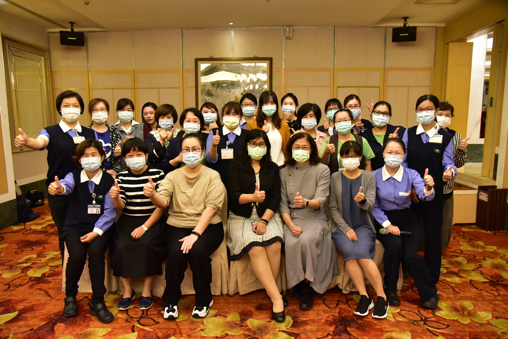 上午場，花東17家醫療院所出備護理師大合照