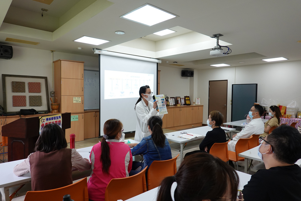 花蓮慈濟醫院戒菸衛教師郝偕君 花蓮慈濟醫院戒菸衛教師郝偕君