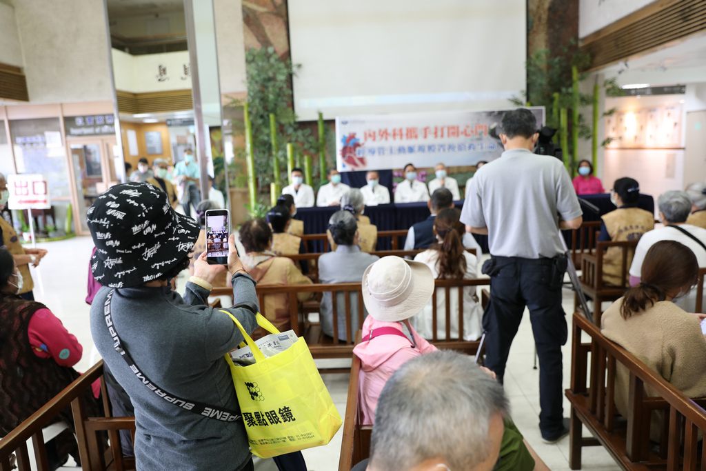 花東地區的民眾在本地就可以接受到高水準、高科技、高規格的醫療