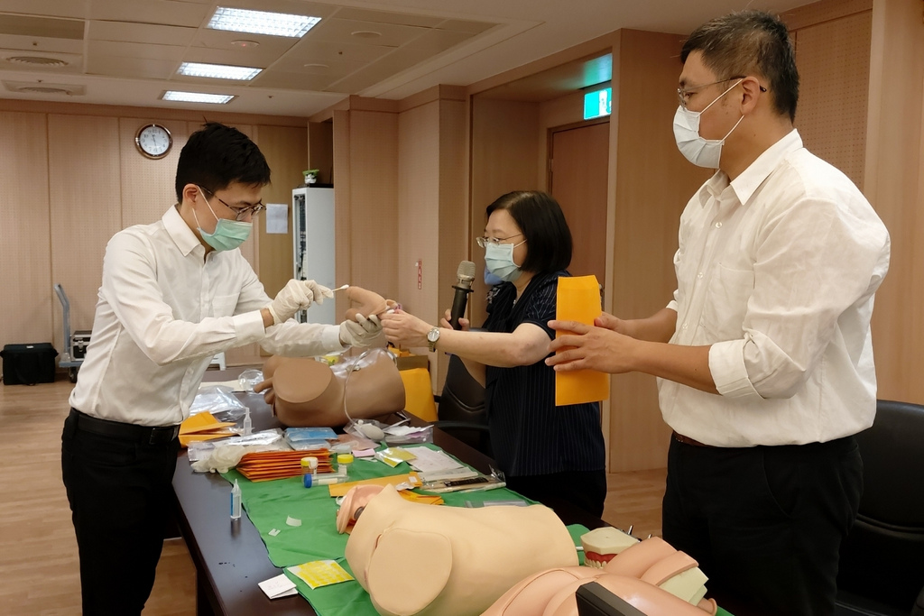 花蓮慈院兒少保護區域醫療整合中心加強門急診、病房的醫事人員對於辨認、採證兒虐或潛在高危險群的增能研討會