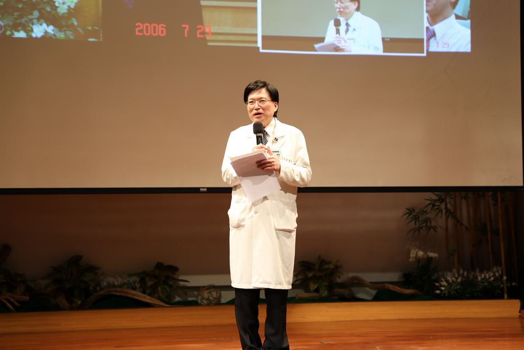 曾在十四年前以國防醫學院醫學系主任至花蓮慈院分享標準化病人經驗的臺北慈院院長趙有誠也代表大會致詞