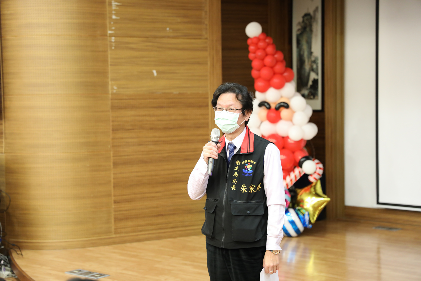 花蓮縣衛生局局長朱家祥感謝東區醫療網團隊的用心。 花蓮縣衛生局局長朱家祥感謝東區醫療網團隊的用心。