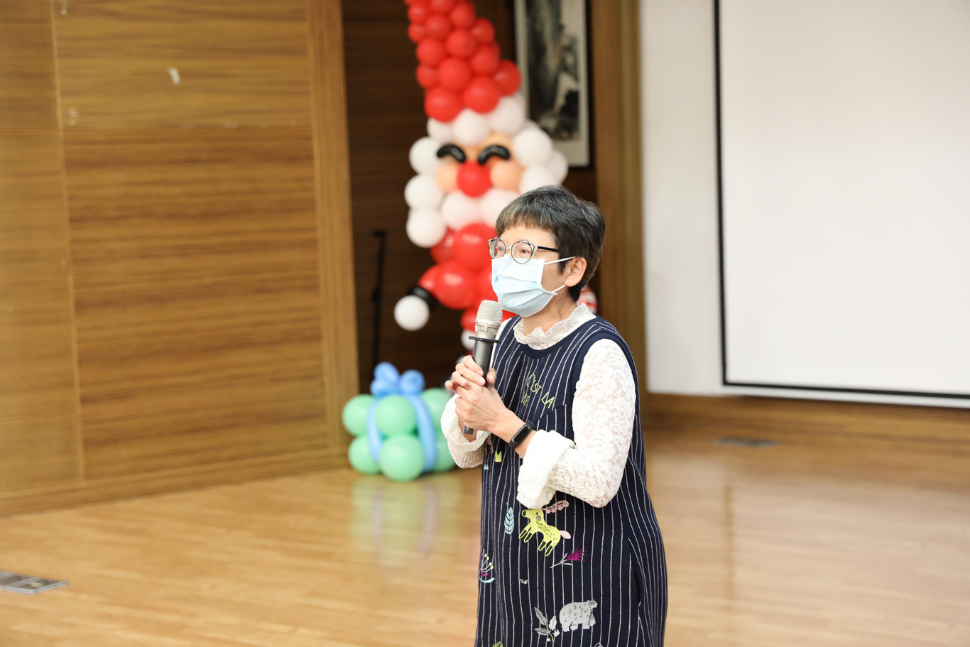 健保署東區業務組組長李名玉感謝東區醫療網團隊的用心。 健保署東區業務組組長李名玉感謝東區醫療網團隊的用心。