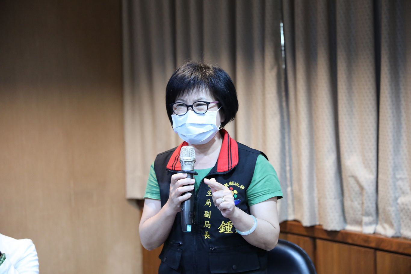 曾罹患乳癌的花蓮縣衛生局副局長鍾美珠，感謝花蓮慈院醫療團隊的付出。