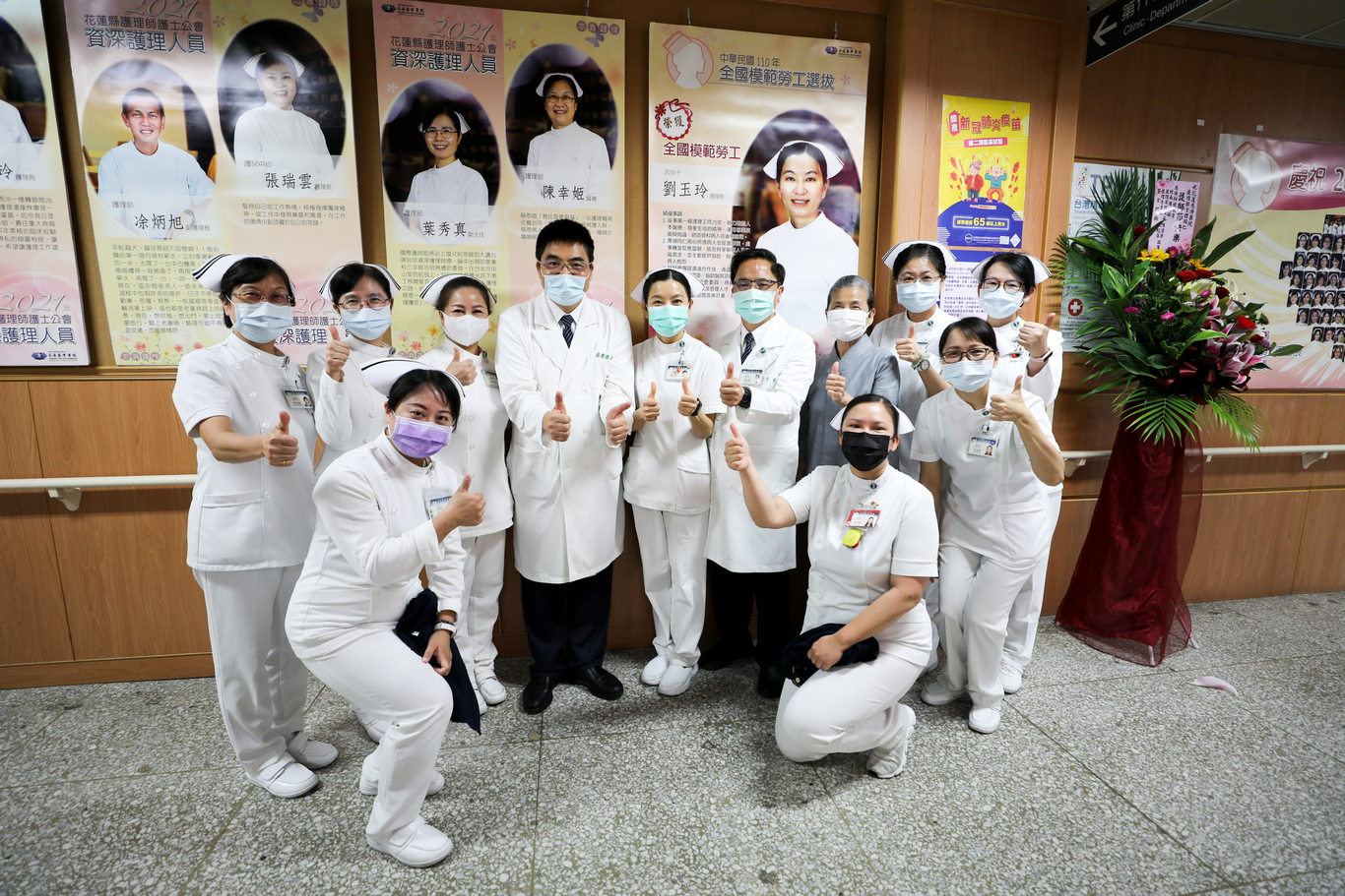 致贈感恩護師節結緣品，感恩護理師。