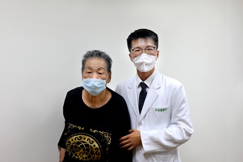 高齡整合照護科醫師許晉譯