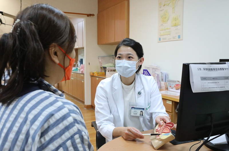 產後的七年間黃小姐都為漏尿所困擾,一直以為是泌尿問題,直到看了李佩蓁醫師的門診,才發現原來頻尿和漏尿也可能是婦科問題導致