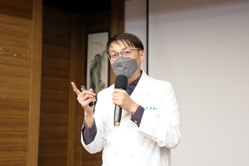 牙科醫師李嘉諭