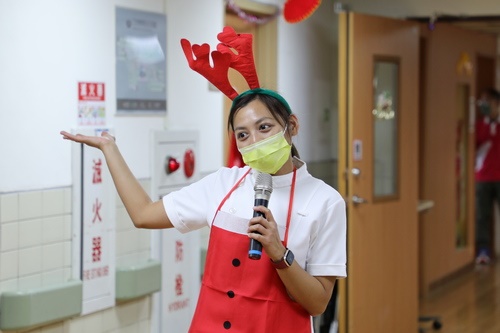 今年獲得台灣十大傑出青年榮譽的宋景歡副護理長