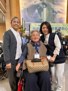 林貴子也趁此行來拜會她的好友顏靜曦