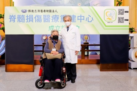 臺中的資深傷友林貴子,是照護團隊的「貴子阿姨」