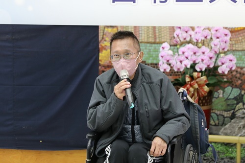 黃先生很感謝這過程中醫療團隊帶給他很多的信心與鼓勵,讓他能重新站起,不僅能走路了,現在還重返工作崗位了,他也發願今年還要再回來跑太平洋縱谷馬拉松