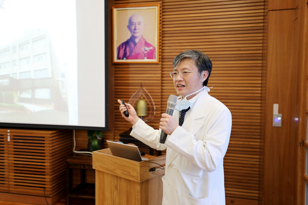 姚醫師對關山慈院充滿感情，盼這份歷來已久的愛能夠持續傳遞下去