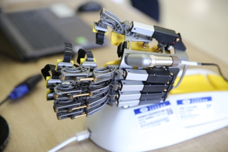 協助上肢遠端關節復健的希望之手