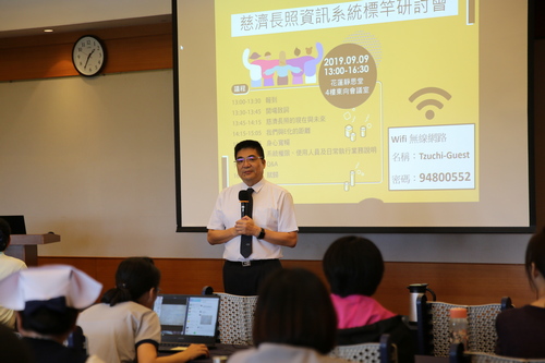 副院長羅慶徽說，醫療結合資訊跨領域設置長照資訊系統，只是一小步，未來希望能建立更完整的健康醫療網絡