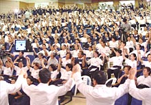 發生緊急重大事件時 ,會跨國支援 發生緊急重大事件時 ,會跨國支援