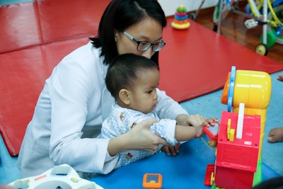 2015/03/19～21花蓮慈濟醫院日誌─ ─珍妮潔妮術後勤復健　家人見證醫療奇蹟