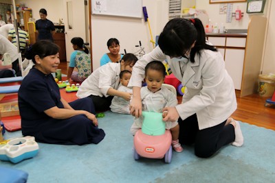 2015/03/19～21花蓮慈濟醫院日誌─ ─珍妮潔妮術後勤復健　家人見證醫療奇蹟