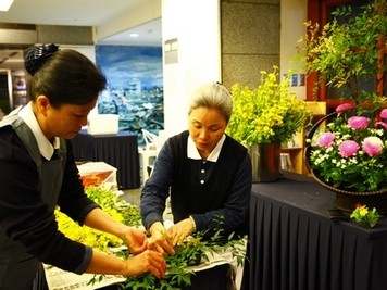 2015/04/11~12 花蓮慈院《誠情醫療福富足》第三屆臺灣人醫論壇日誌(二) ─ ─ 盤山過嶺護生命 仁醫之愛圓滿人醫論壇