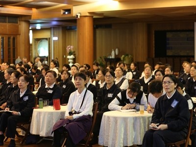 2015/04/11~12 花蓮慈院《誠情醫療福富足》第三屆臺灣人醫論壇日誌(二) ─ ─ 盤山過嶺護生命 仁醫之愛圓滿人醫論壇