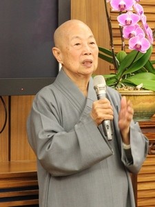 2015/04/11~12 花蓮慈院《誠情醫療福富足》第三屆臺灣人醫論壇日誌(二) ─ ─ 盤山過嶺護生命 仁醫之愛圓滿人醫論壇