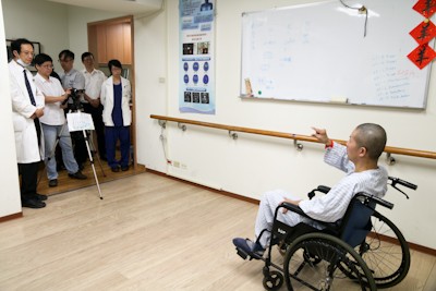 2015/08/02～04花蓮慈濟醫院日誌（二）─ ─抖動逾二十年　鄭大耿跨海求醫見曙光