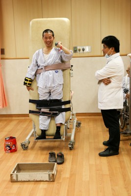 2015/09/08花蓮慈濟醫院日誌─ ─步步堅定用心復健　鄭大耿努力學習「淡定人生」