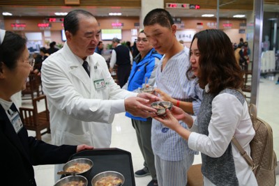 巨大腦垂體瘤 河南郭明陽跨海就醫遇見奇蹟