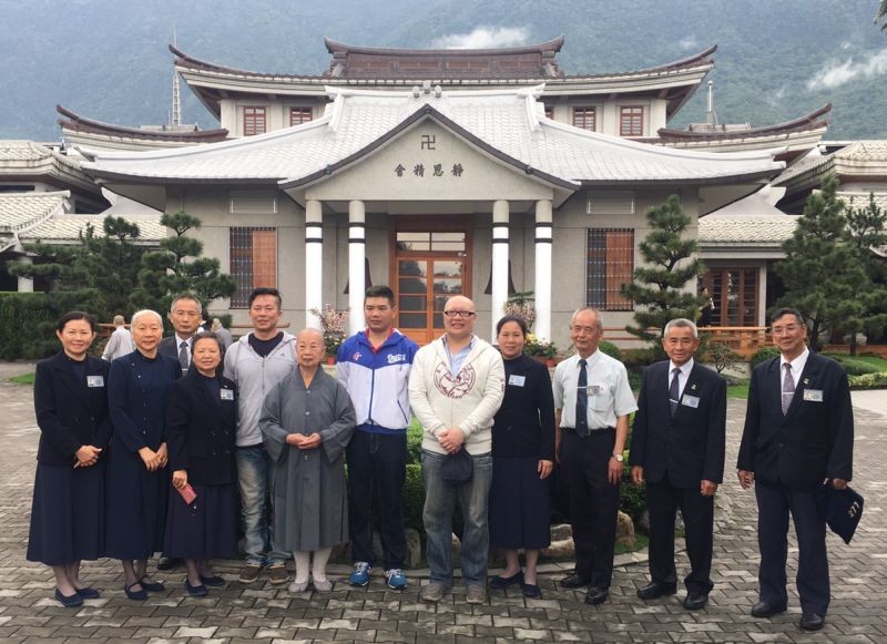 男丁哥兒回娘家 髓緣救人願力行