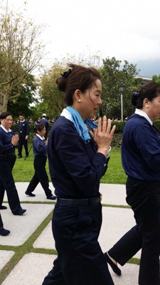 慈濟五十醫療發心立願　繞佛繞法堅定行