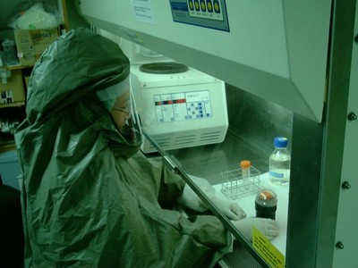 觀察入微守護生命 他們是「醫檢師」!