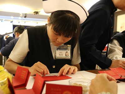 花蓮慈院手作福慧紅包 輕輕摺入滿心祝福