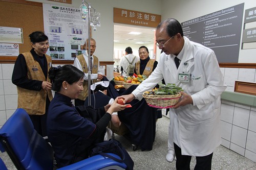 2017/01/27花蓮慈濟醫院日誌－－守護生命全年無休 花蓮慈院平安圍爐