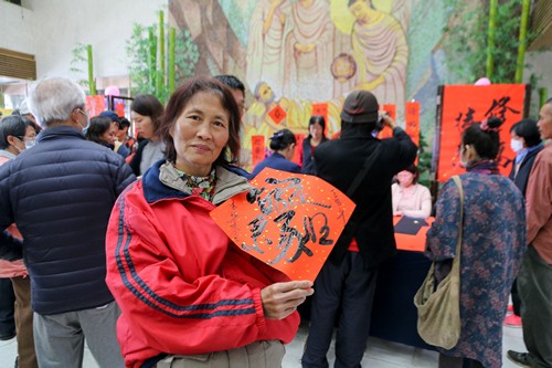 新春揮毫年味濃 祝福好話滿醫院