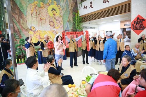 2017/01/27花蓮慈濟醫院日誌－－守護生命全年無休 花蓮慈院平安圍爐