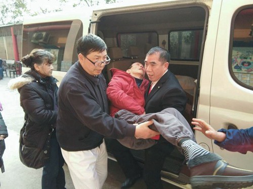 深受巴金森氏症所苦 上海吳曉冬跨海求醫盼奇蹟