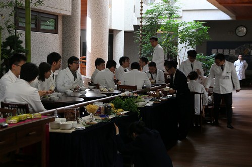 堅定醫療使命 邁向四十勇於承擔