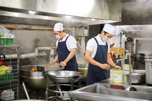 用心做到最好 供膳組溫馨力挺「家庭味」