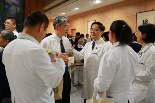 以愛出發迎評鑑 堅定信念「六度六關」