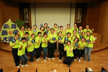 人文室召集各單位主管一同規劃這次的新芽菩薩大道行共識營